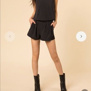 Wayre Flow Short in Used Black